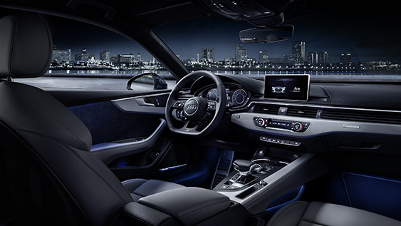 Bedien de digitale wereld van de Audi A5 Sportback intuïtief vanaf het 10,1-inch grote MMI touchscreen dat haptische feedback geeft. Ook spraaksturing is inbegrepen. En wat dacht u van de optionele Audi virtual cockpit? 