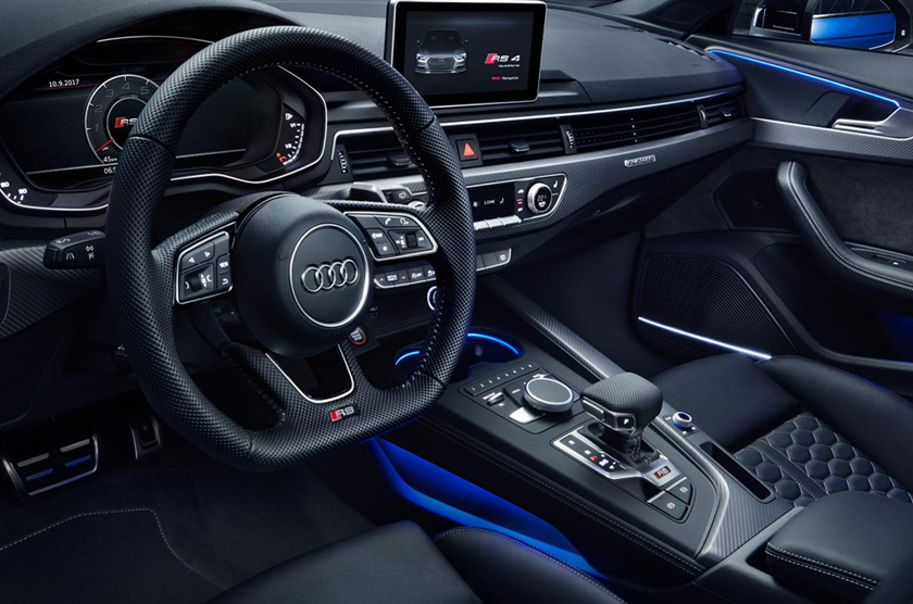 Wie wil hier niet plaats nemen? Prachtig interieur in de Audi RS modellen. Ervaar het zelf bij Van den Udenhout.