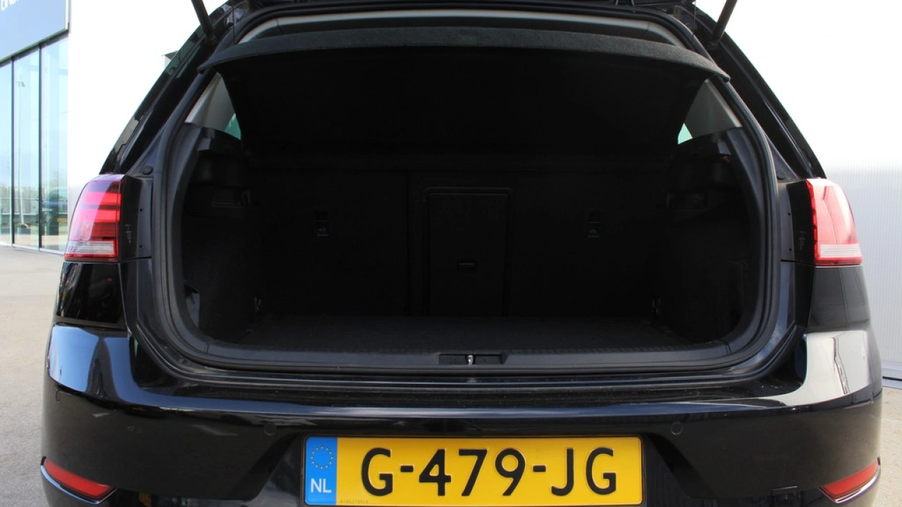 Volkswagen Golf 1.0 TSI 115pk Comfortline Executive Navi PDC Clima Apple-Carplay