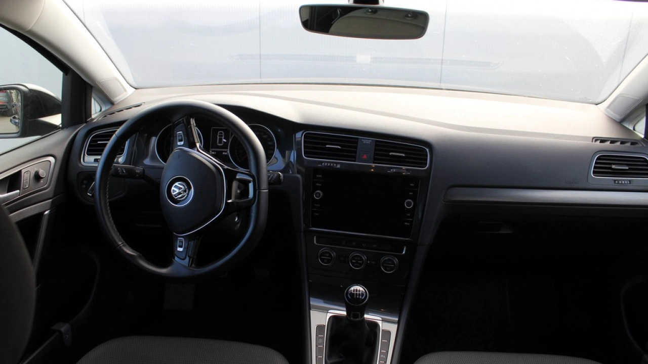 Volkswagen Golf 1.0 TSI 115pk Comfortline Executive Navi PDC Clima Apple-Carplay