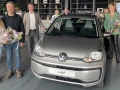 Meneer Paker wint splinternieuwe auto na werkplaatsbezoek bij Van den Udenhout
