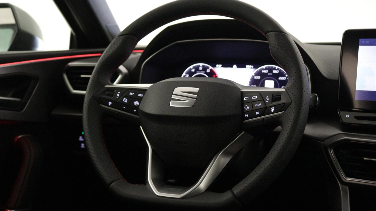 SEAT Leon Sportstourer FR Business Intense