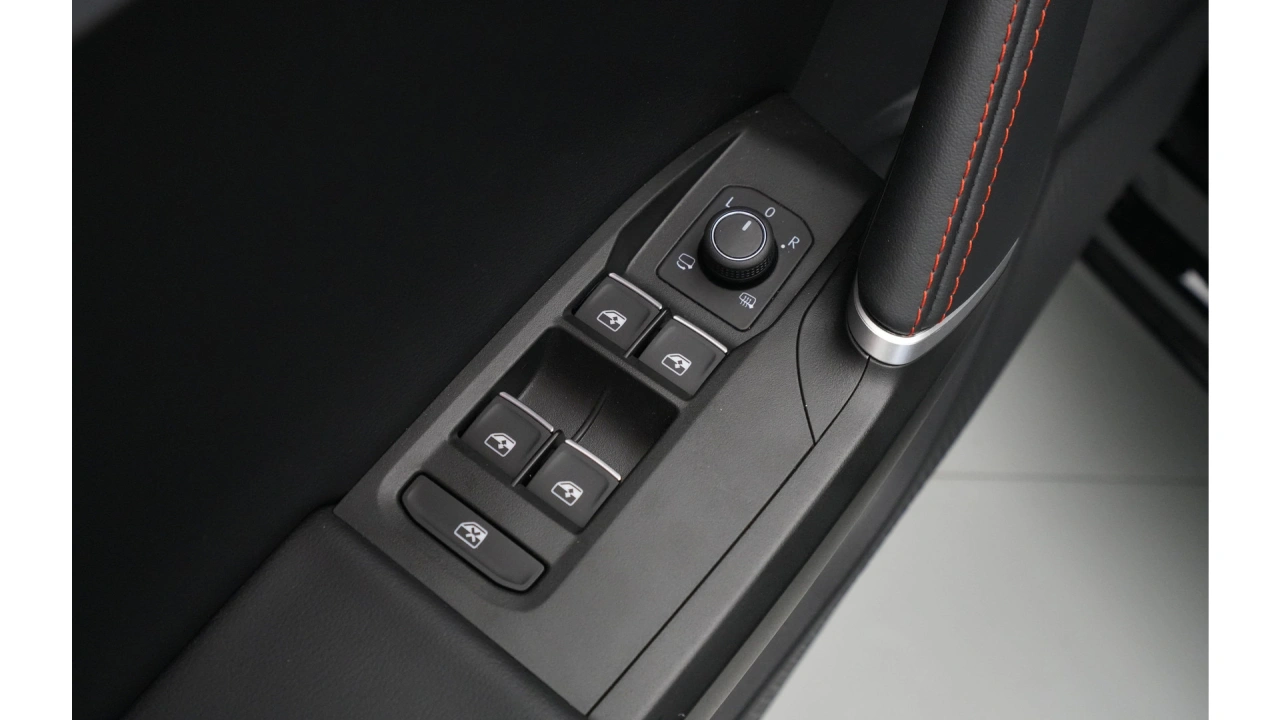 SEAT Leon Sportstourer FR Business Intense