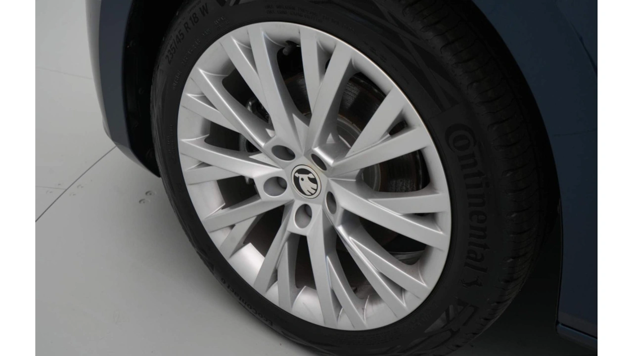 Škoda Superb Combi Business Edition Plus