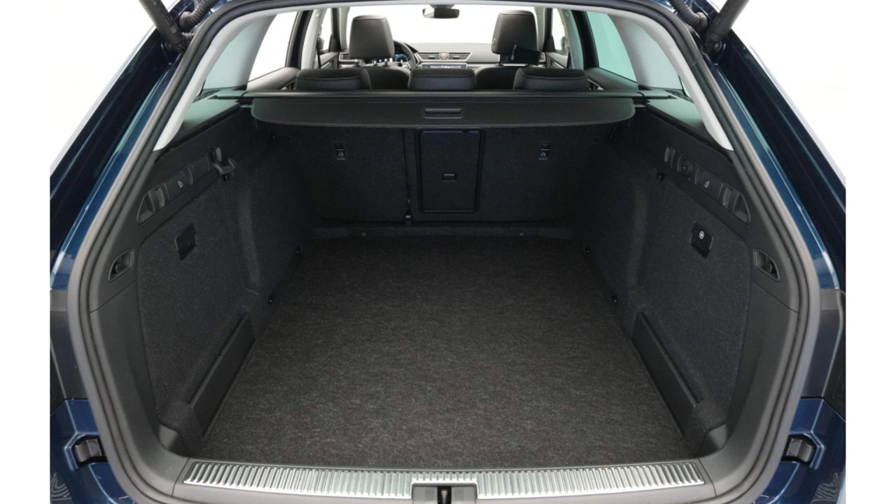 Škoda Superb Combi Business Edition Plus