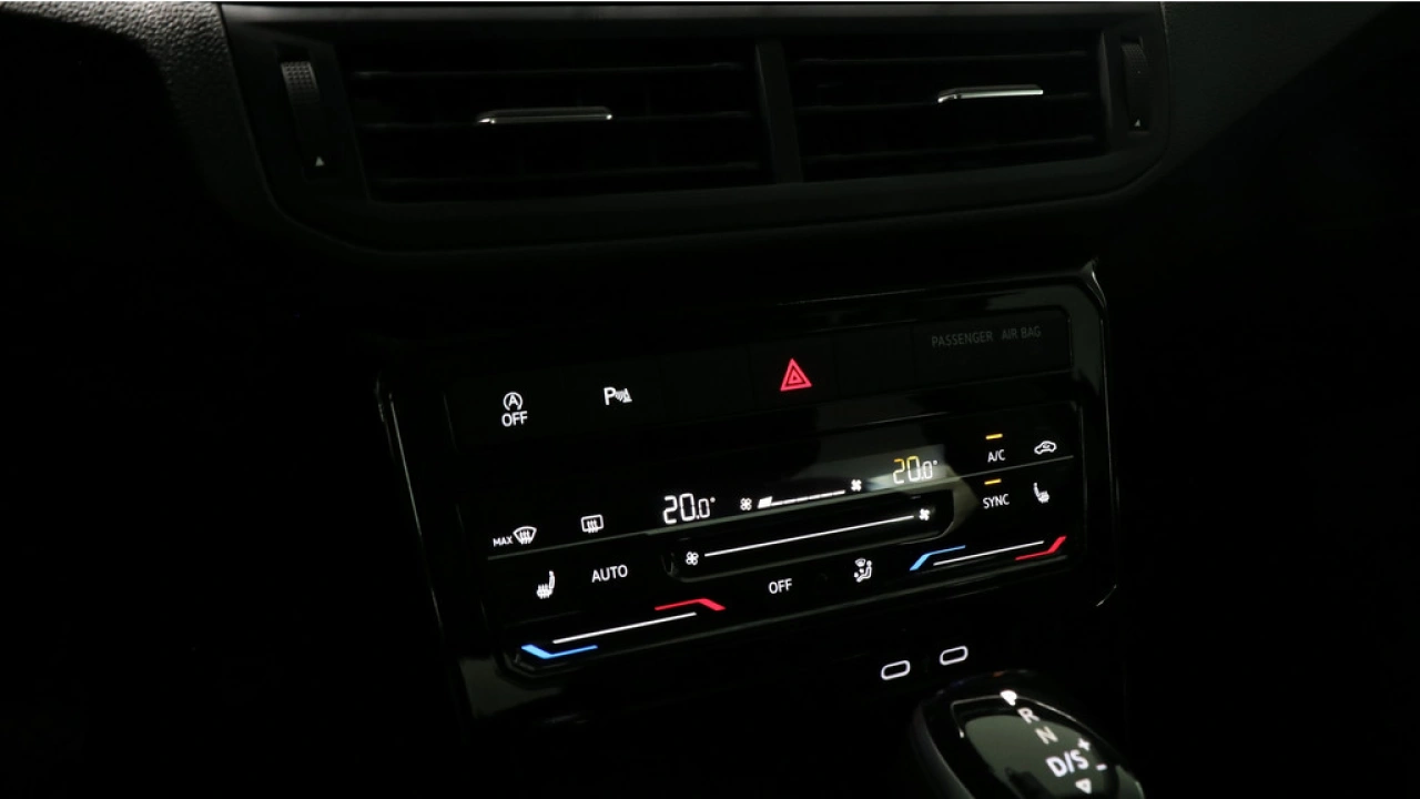 Volkswagen T-Cross 1.0 TSI 110pk DSG Automaat Style / Navigatie / Camera / Keyless / Stoelverwarming