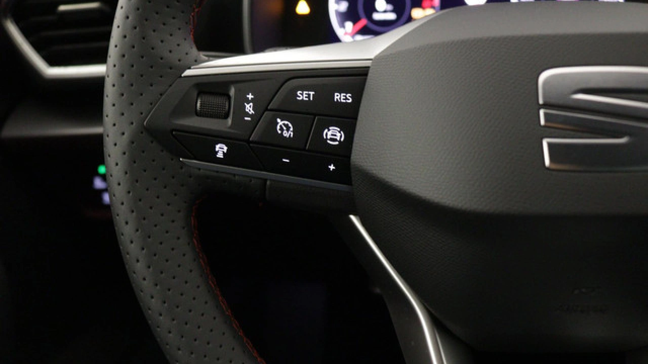 SEAT Leon Sportstourer FR Business Intense
