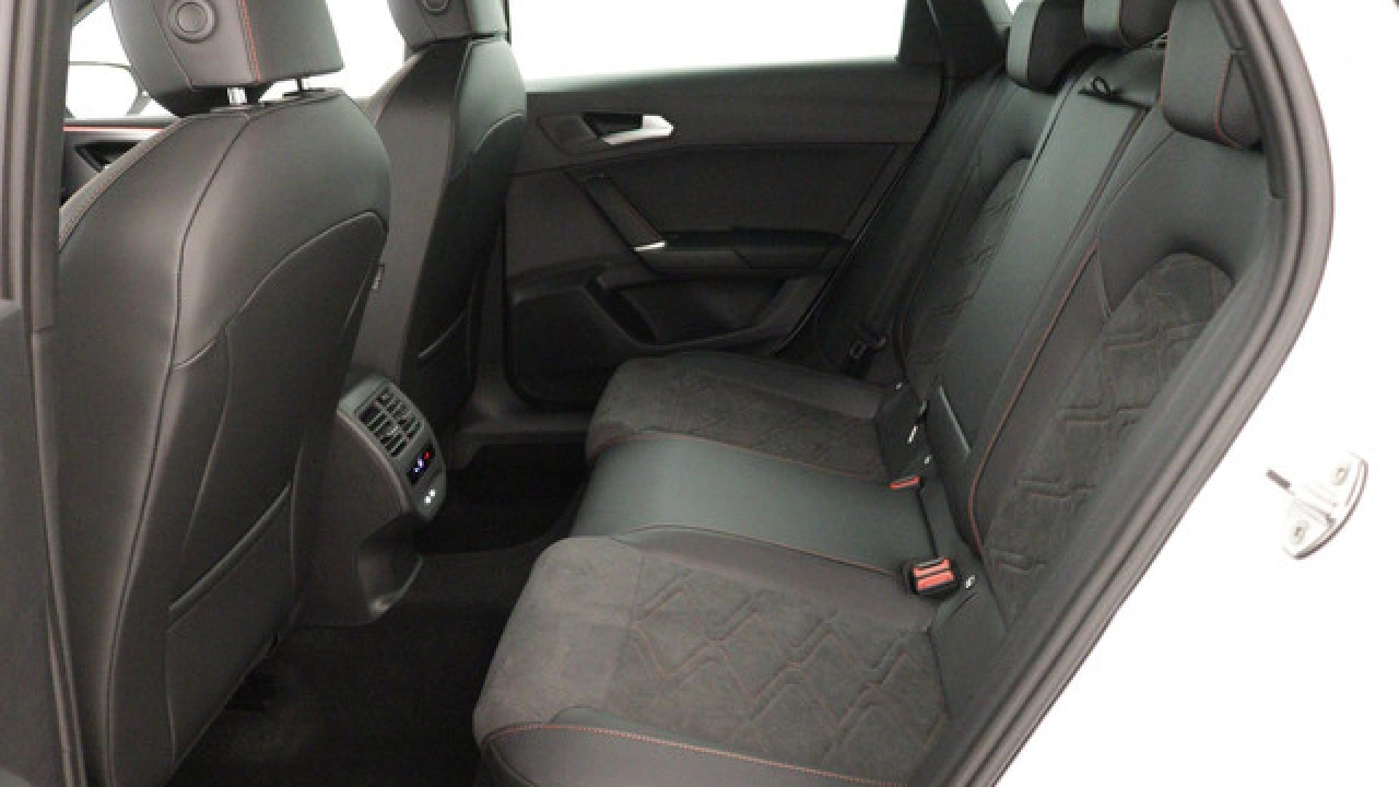 SEAT Leon Sportstourer FR Business Intense