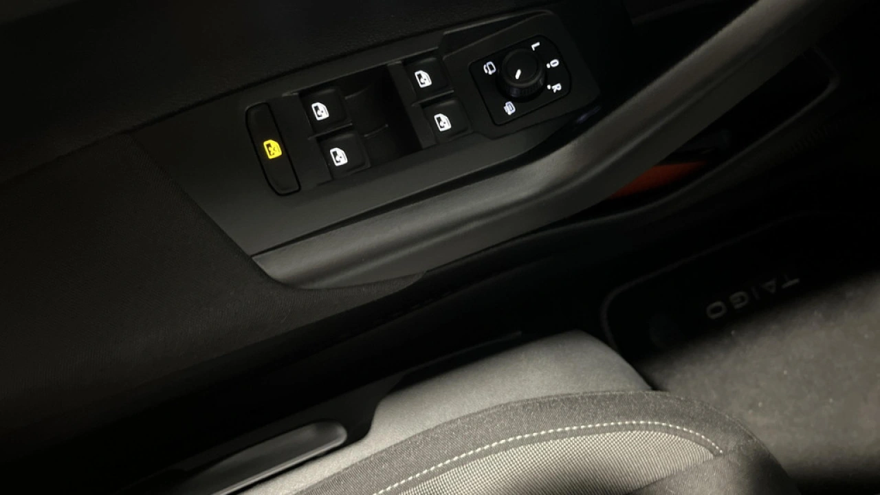 Volkswagen Taigo 1.0 TSI 110pk DSG Automaat Life Business | Navi | Apple carplay | Clima Donker glas |PCD & Camera | 