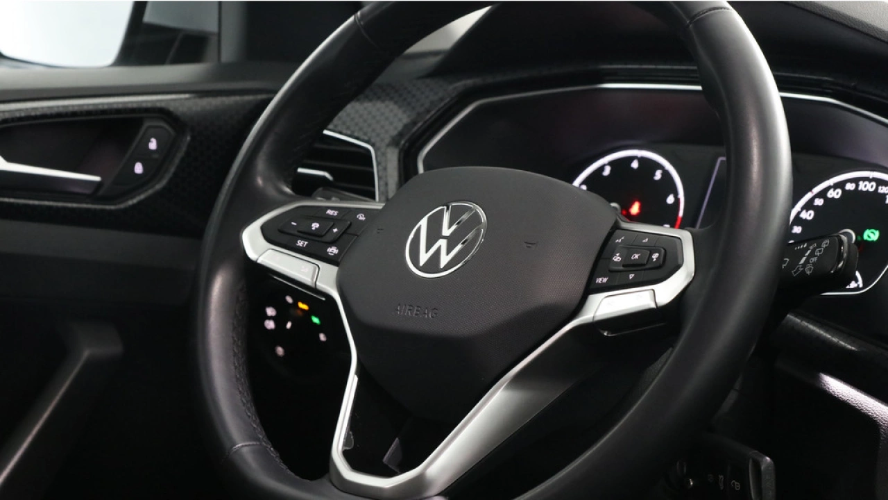 Volkswagen T-Cross 1.0 TSI 110pk DSG Automaat Style / Navigatie / Climate control / LED / Apple carplay