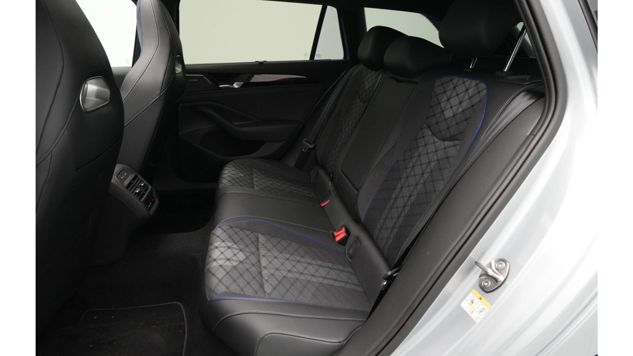 Volkswagen Passat Variant R-Line Business