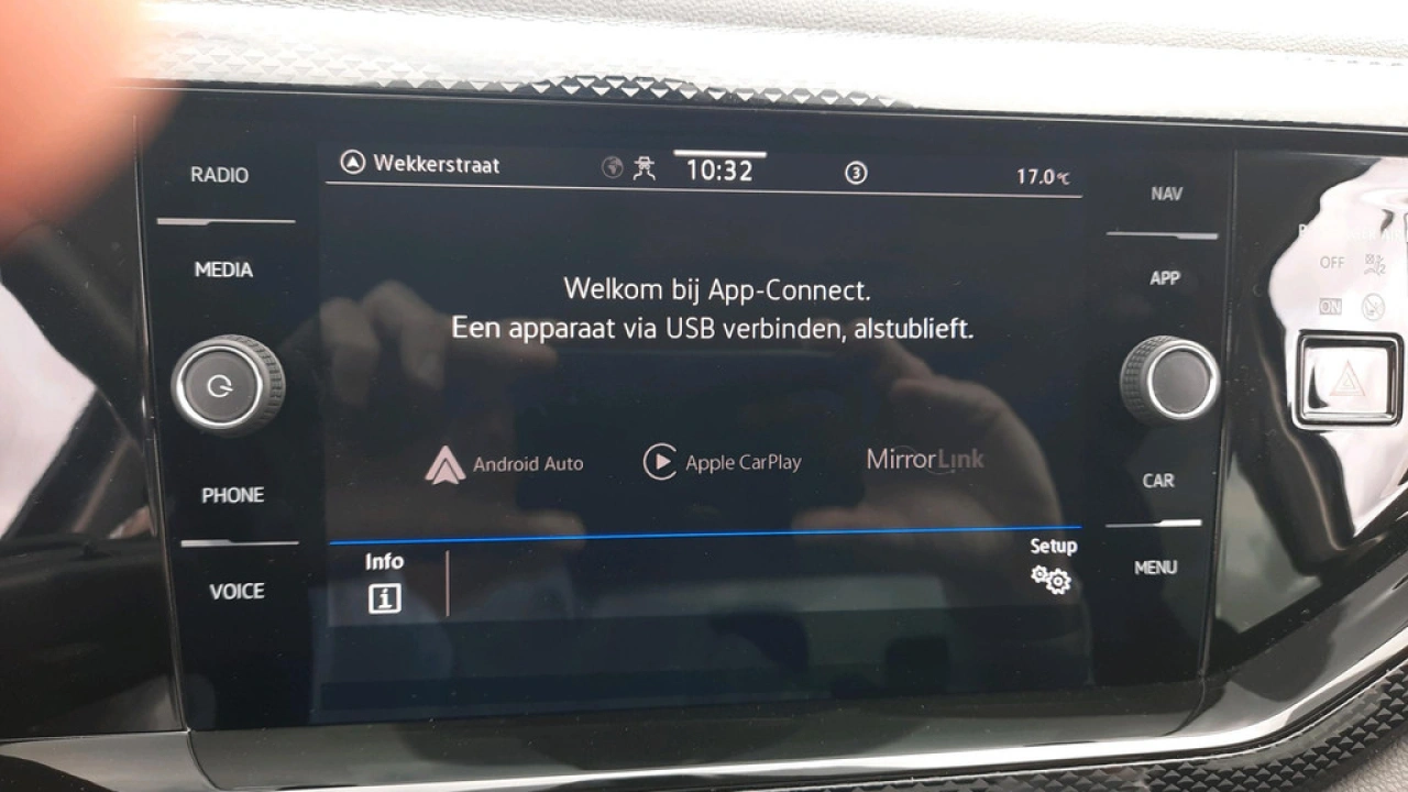 Volkswagen Polo 1.0 95pk Automaat TSI Life Business | Navi | PDC | Camera | Apple Carplay | 15 inch lm. velgen