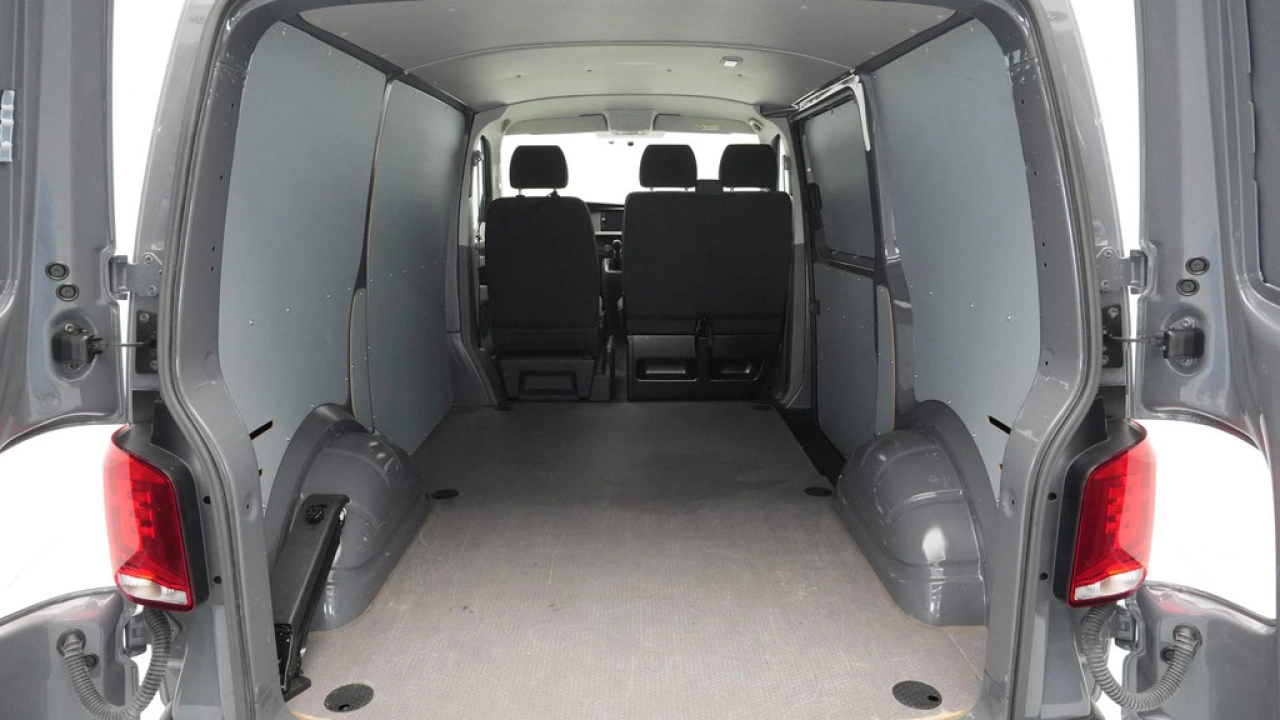 VW Bedrijfswagens Transporter 2.0 TDI 110pk L1H1