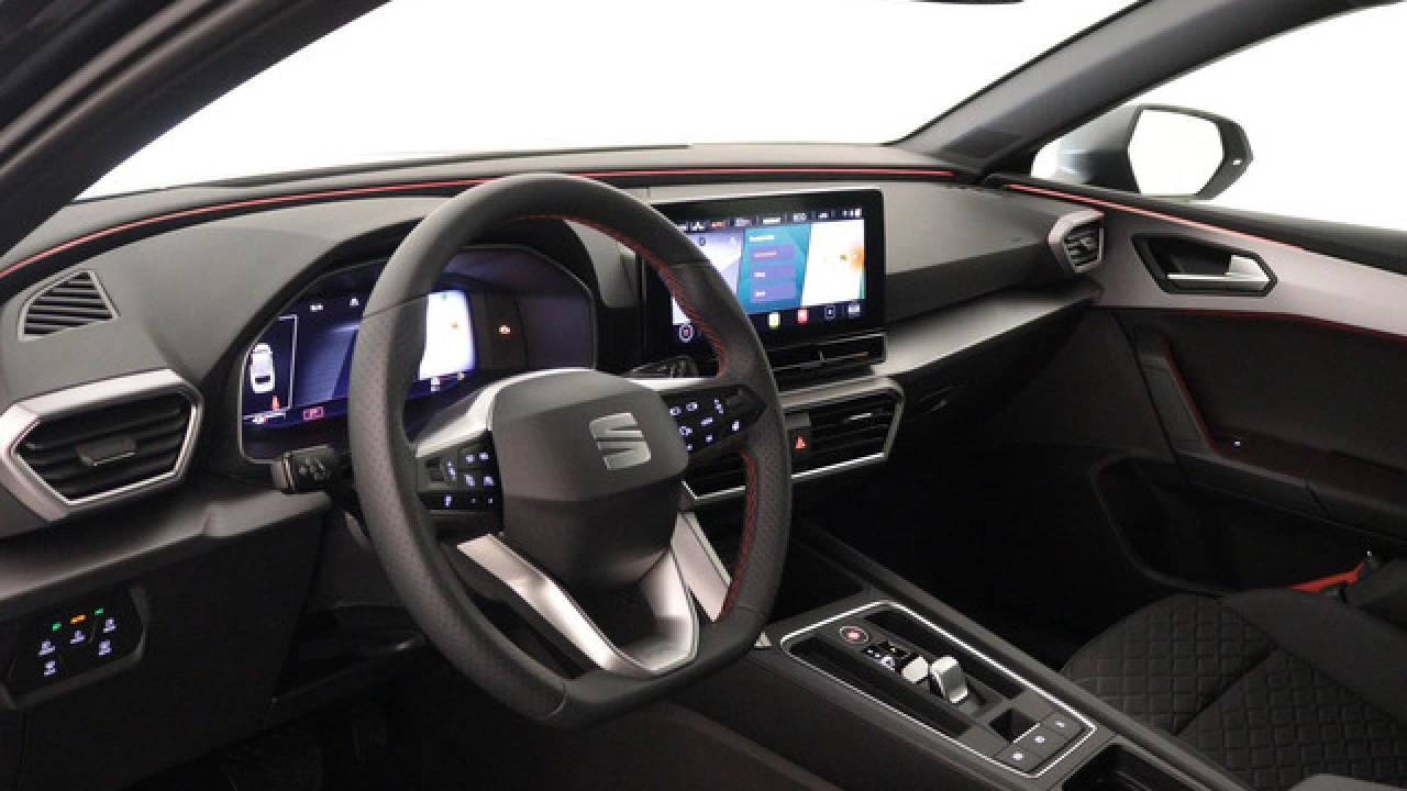 SEAT Leon Sportstourer FR PHEV Business Intense