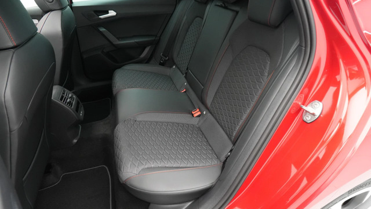 SEAT Leon FR PHEV Business Intense