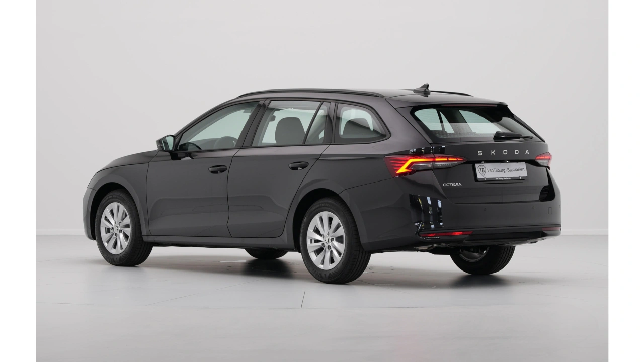 Škoda Octavia Combi First Edition
