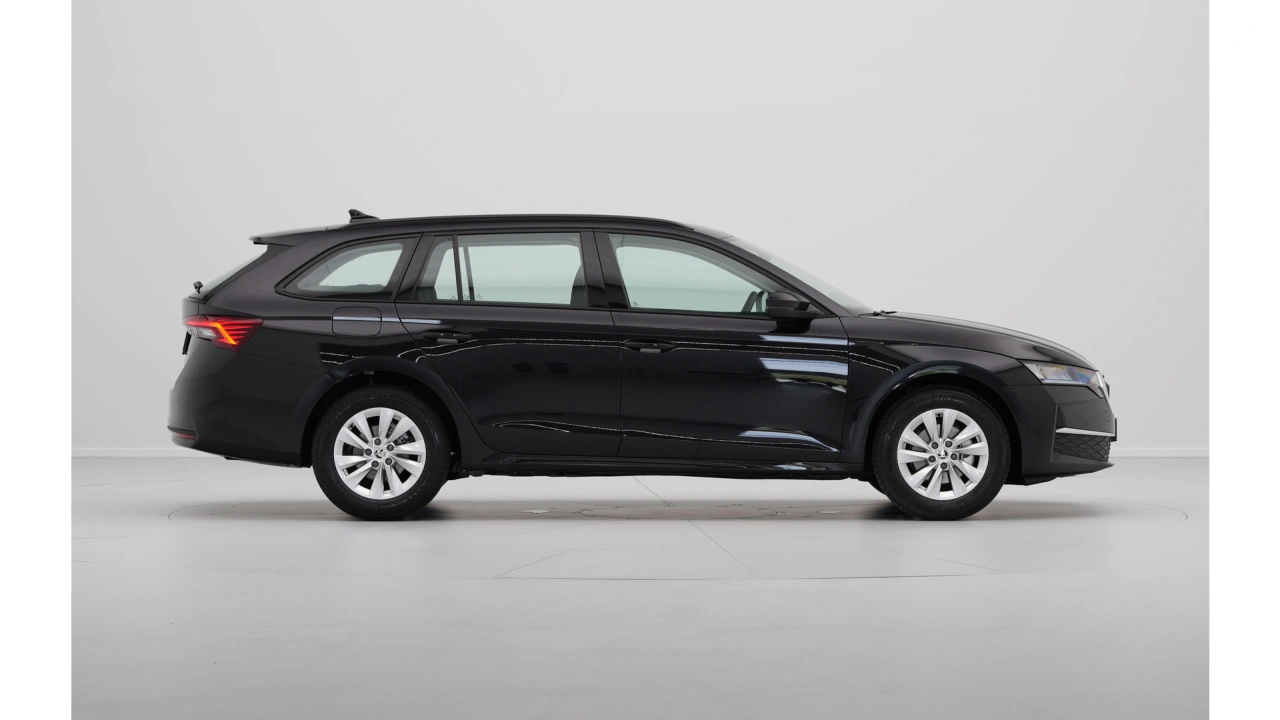 Škoda Octavia Combi First Edition