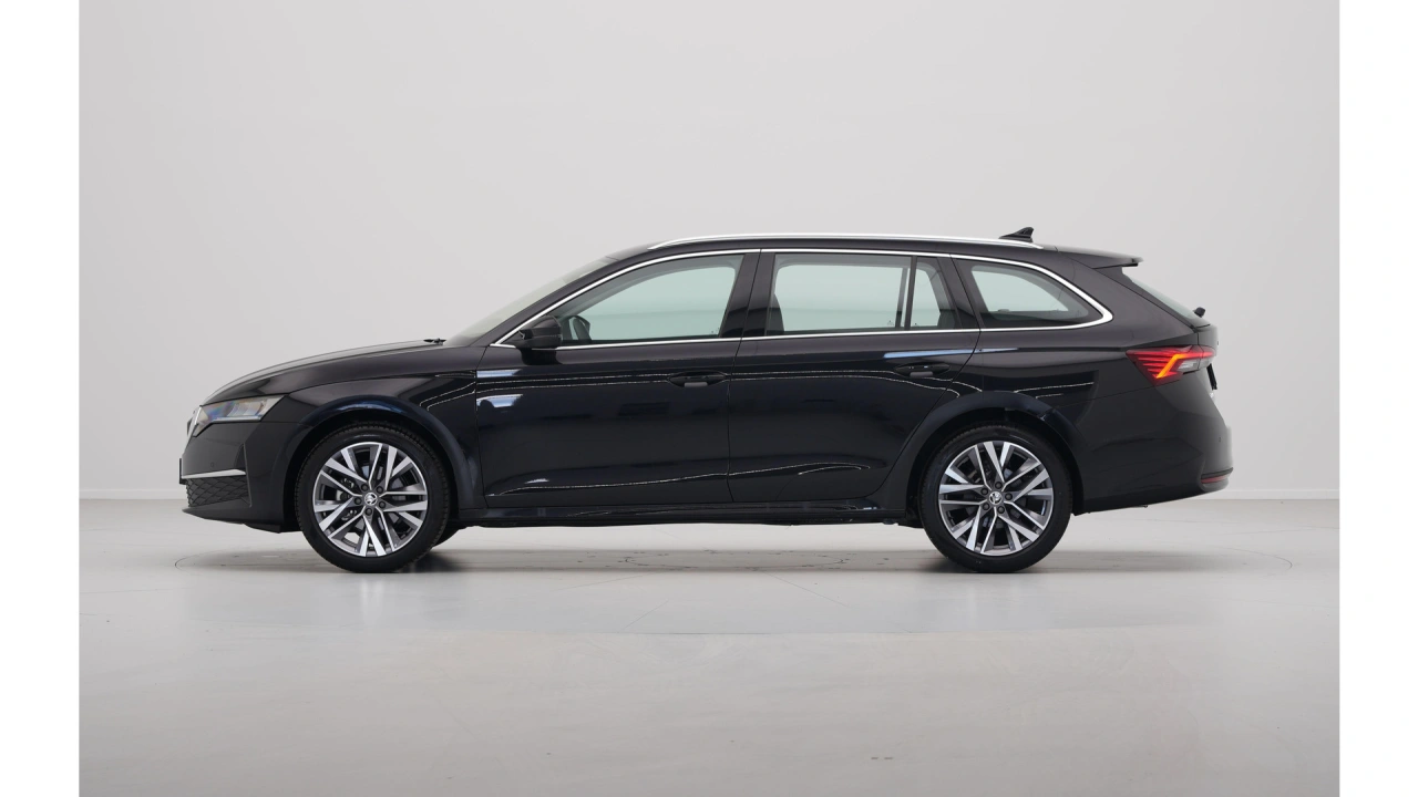 Škoda Octavia Combi First Edition