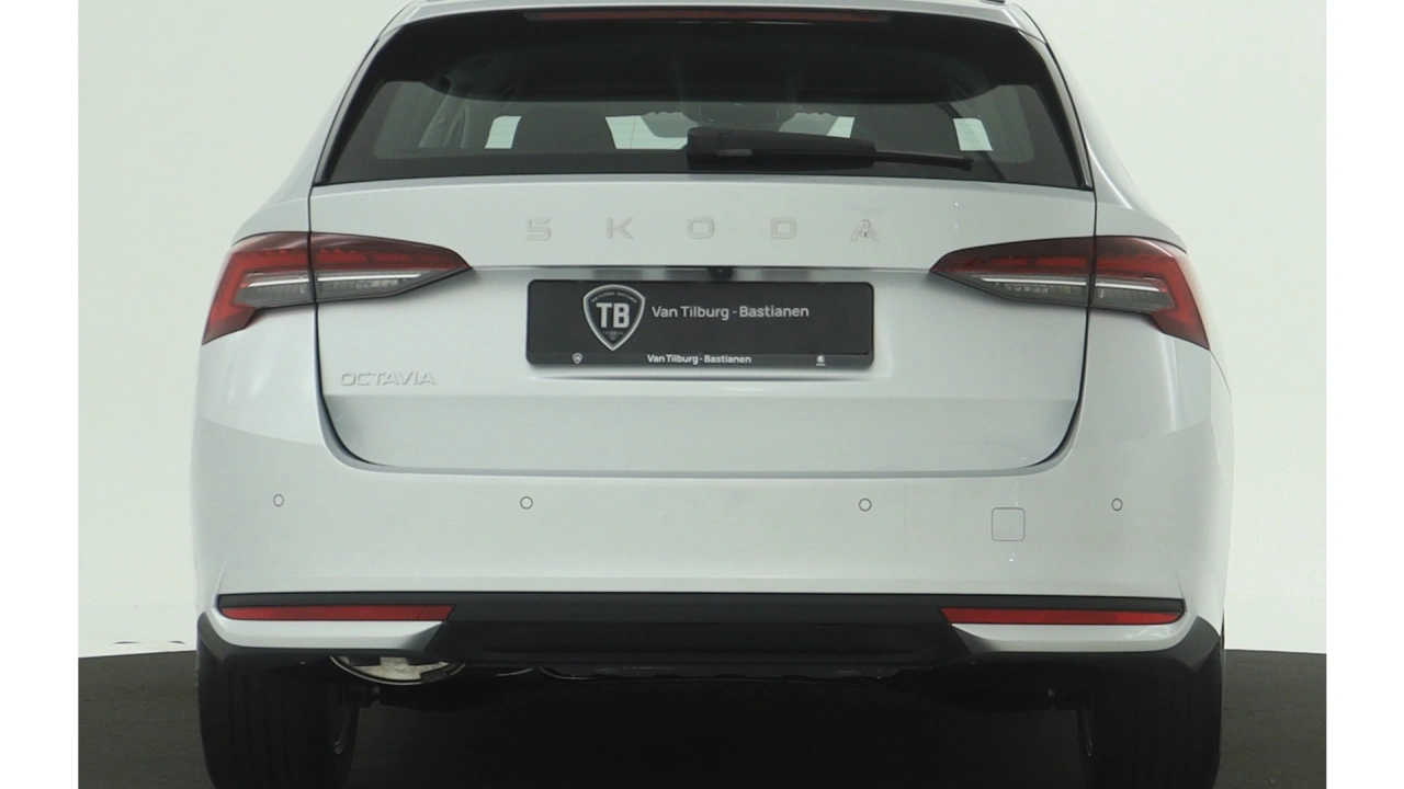 Škoda Octavia Combi First Edition