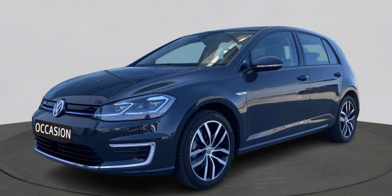 Volkswagen e-Golf E-DITION | Warmtepomp | 17 inch lm. velgen | Stoelverwarming | verw. voorruit | Apple Carplay