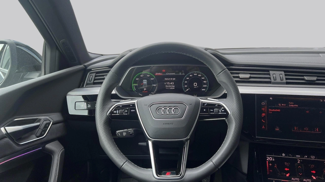 Audi e-tron Sportback 55 quattro 408pk S edition / Panoramadak / B&O Audio / Stoelverwarming