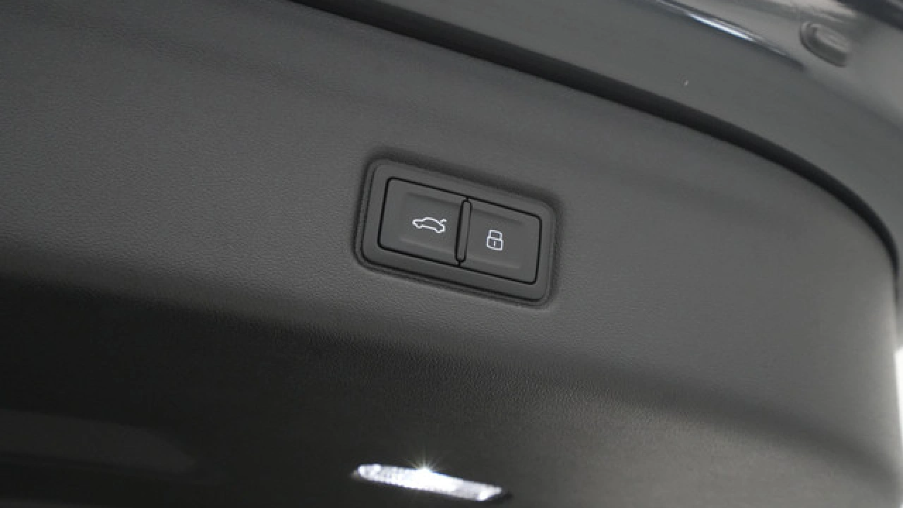 Audi Q6 e-tron Advanced edition