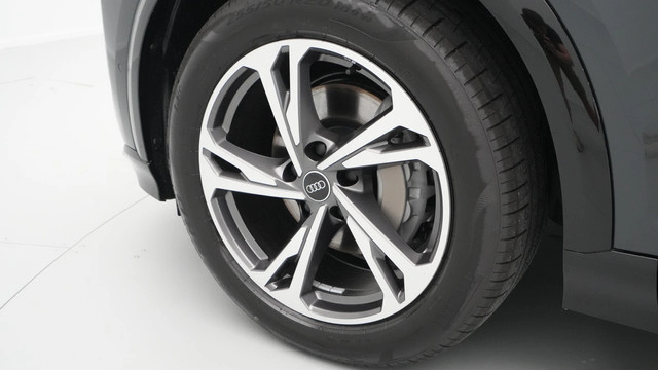 Audi Q6 e-tron Advanced edition