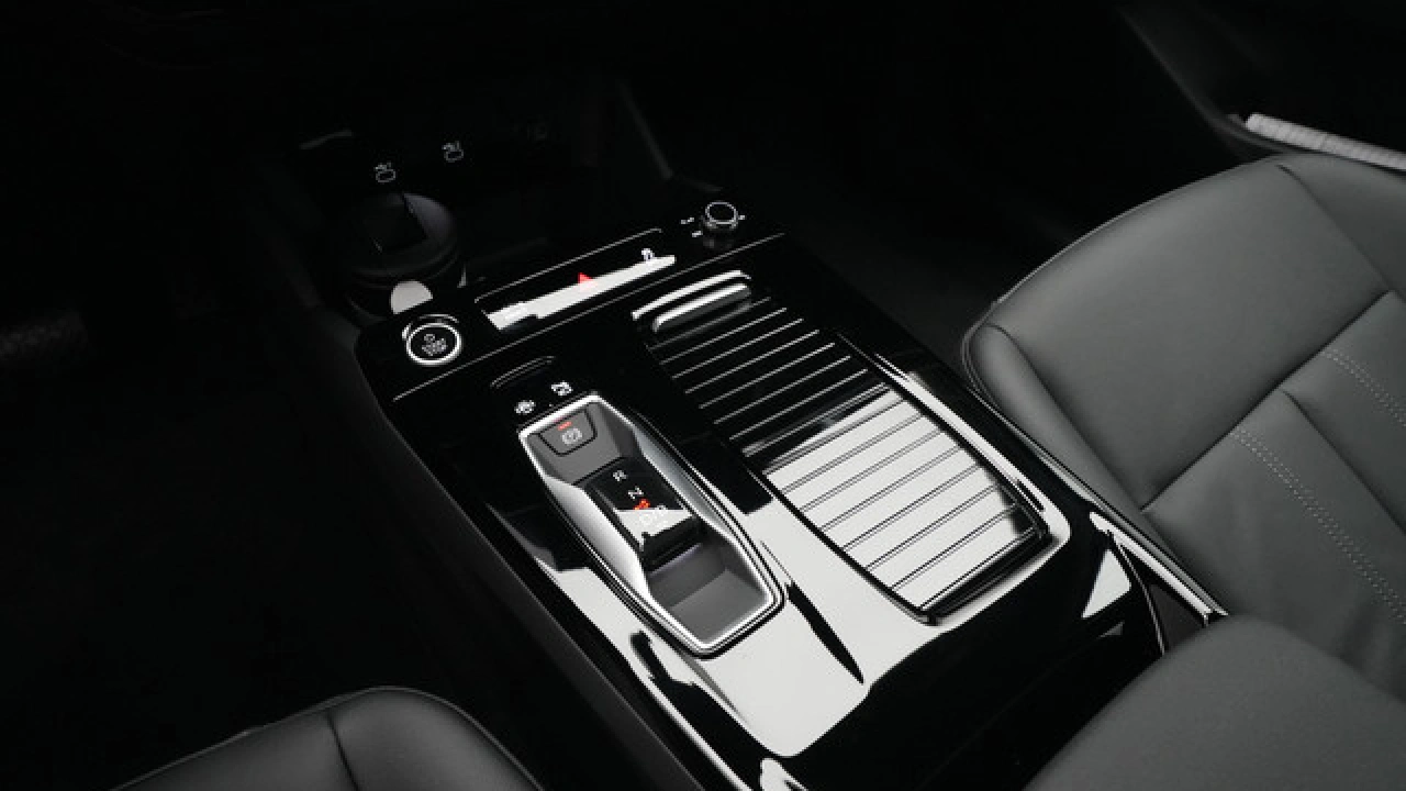 Audi Q6 e-tron Advanced edition
