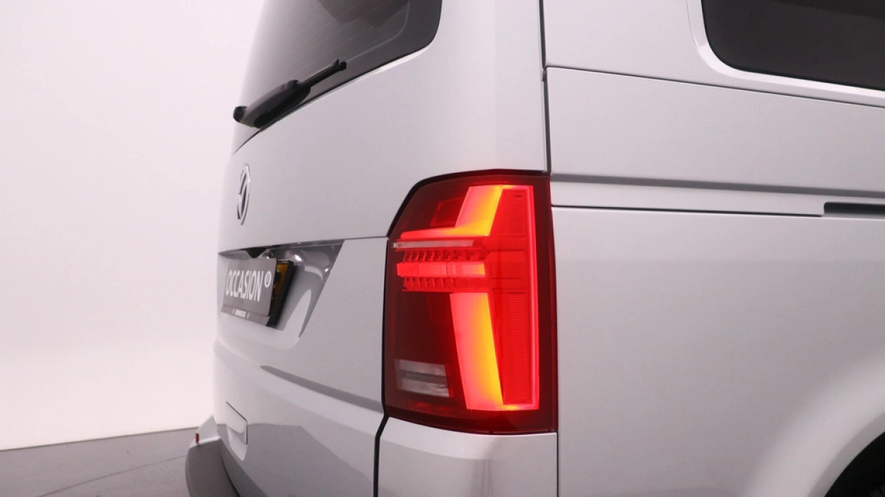 VW Bedrijfswagens Transporter L2H1 2.0 TDI 150pk DSG Bulli