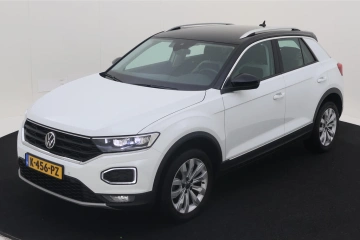 Volkswagen T-Roc 1.5 TSI 150pk DSG Sport Navi Trekhaak