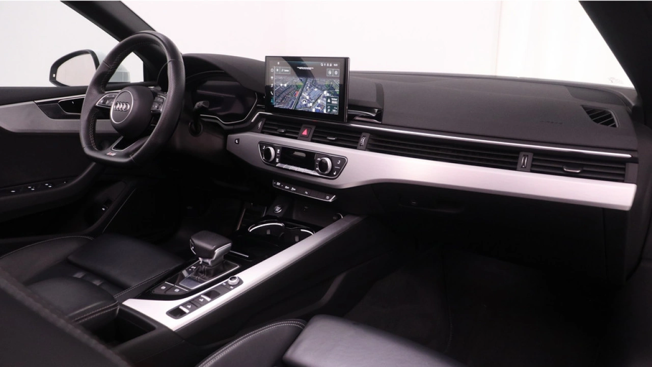 Audi A5 Cabriolet 40 TFSI S edition | 204PK | Parkeerhulp + | 19