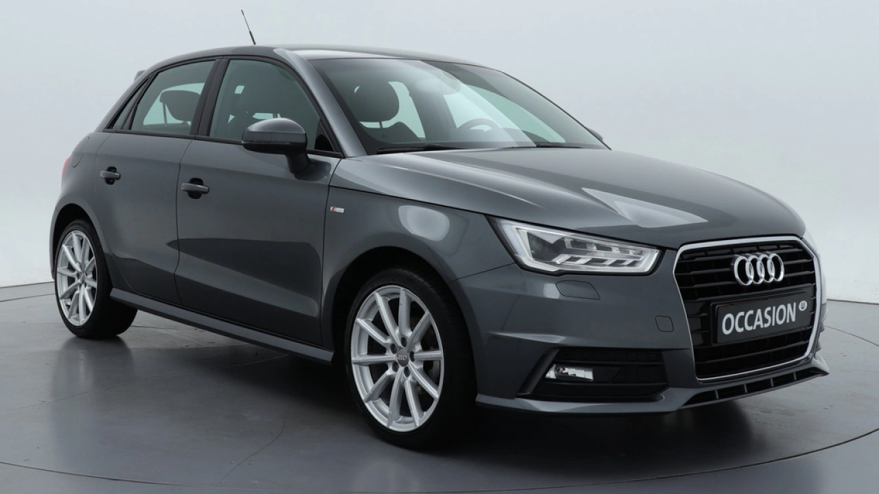 Audi A1 Sportback 1.0 TFSI Sport S line Edition | PDC | Climate control | Xenon |