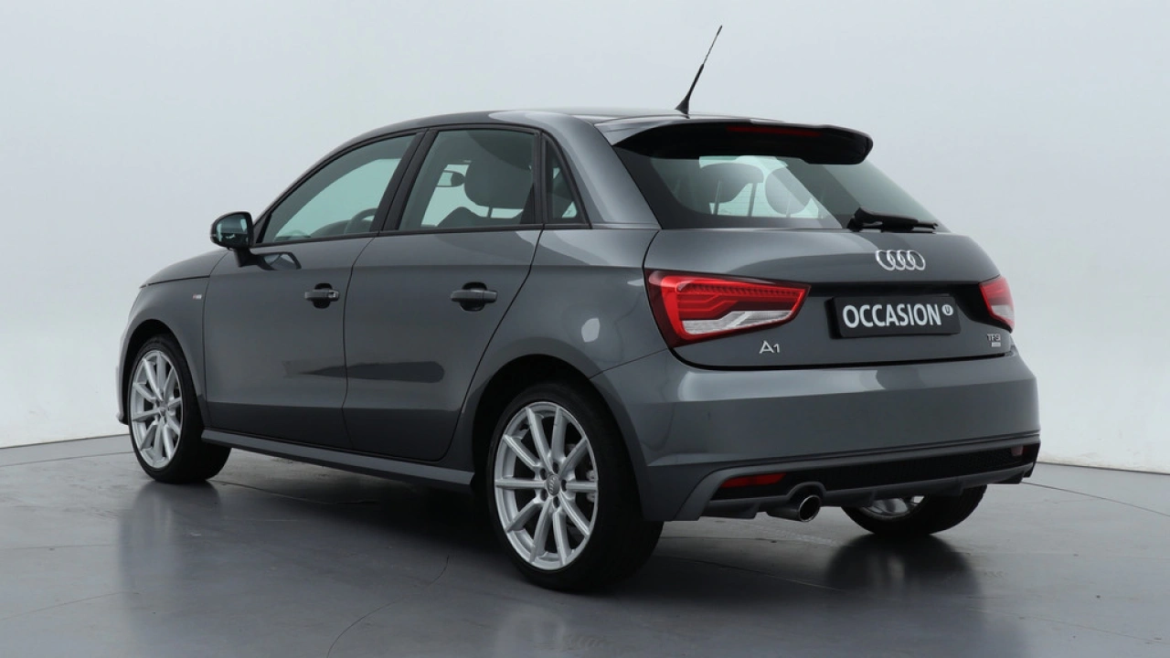 Audi A1 Sportback 1.0 TFSI Sport S line Edition | PDC | Climate control | Xenon |