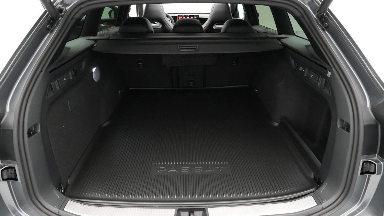 Volkswagen Passat Variant R-Line Edition - eHybrid