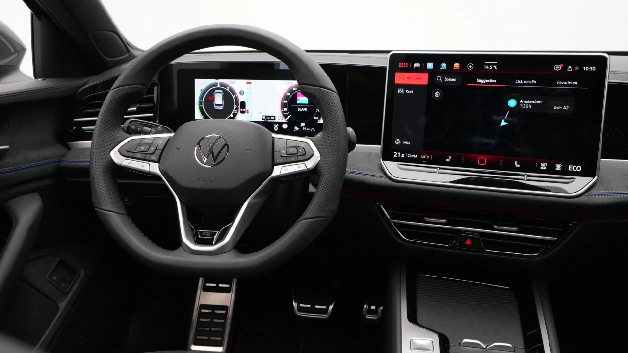 Volkswagen Passat Variant R-Line Edition - eHybrid