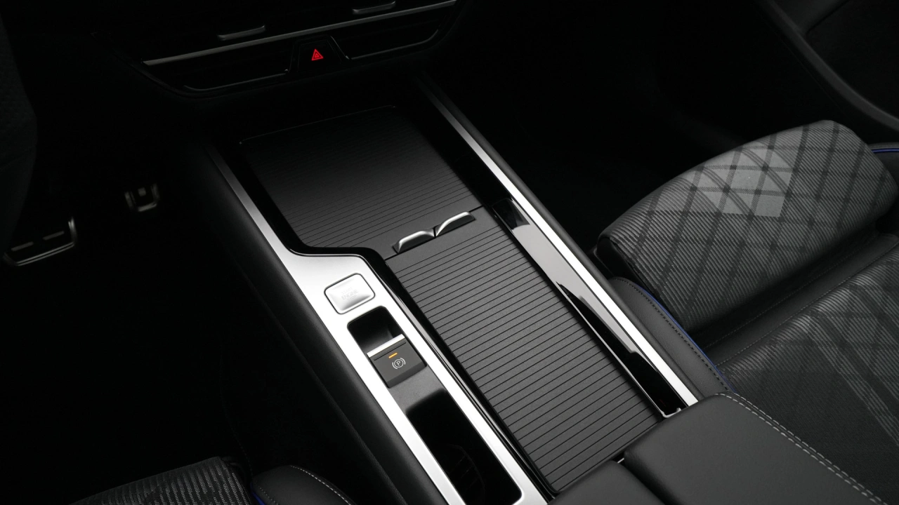 Volkswagen Passat Variant R-Line Edition - eHybrid