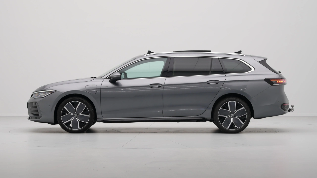 Volkswagen Passat Variant R-Line Edition - eHybrid