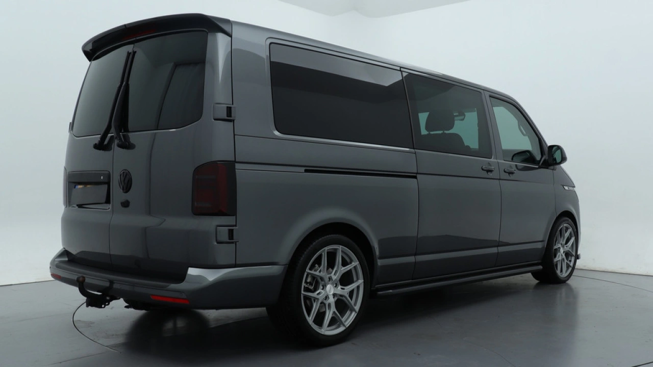 VW Bedrijfswagens Transporter Dubbel Cabine 2.0 TDI 150pk DSG Bulli