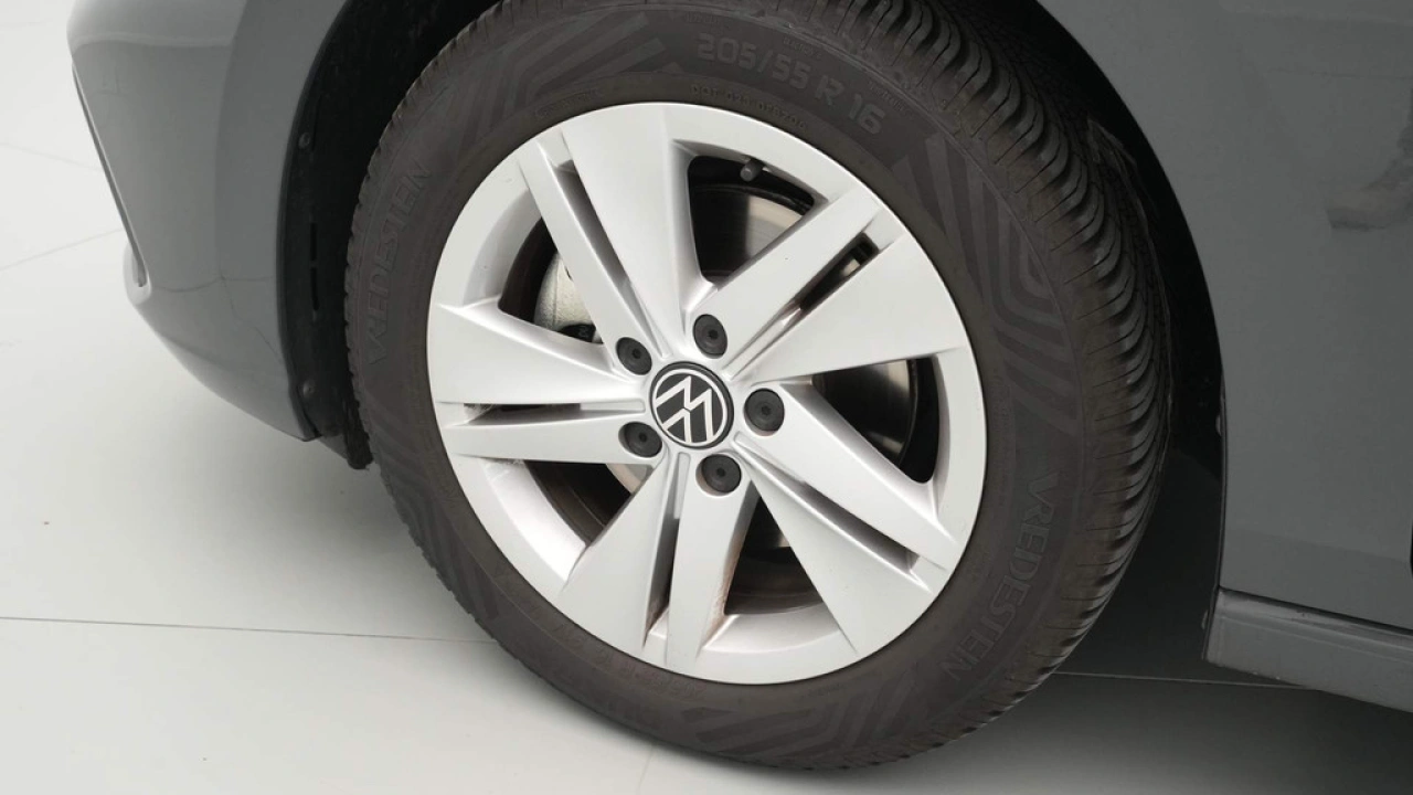 Volkswagen Golf 1.0 eTSI 110pk DSG Life Business