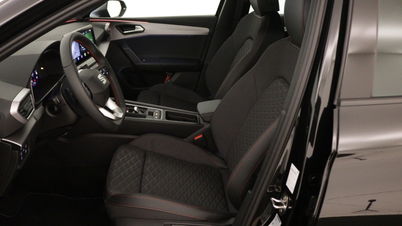 SEAT Leon 1.0 eTSI FR Business Intense