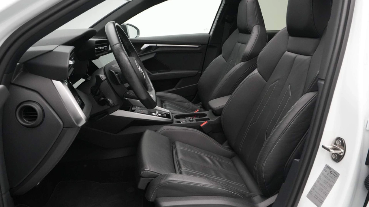 Audi A3 Sportback 45 TFSI e S edition Competition