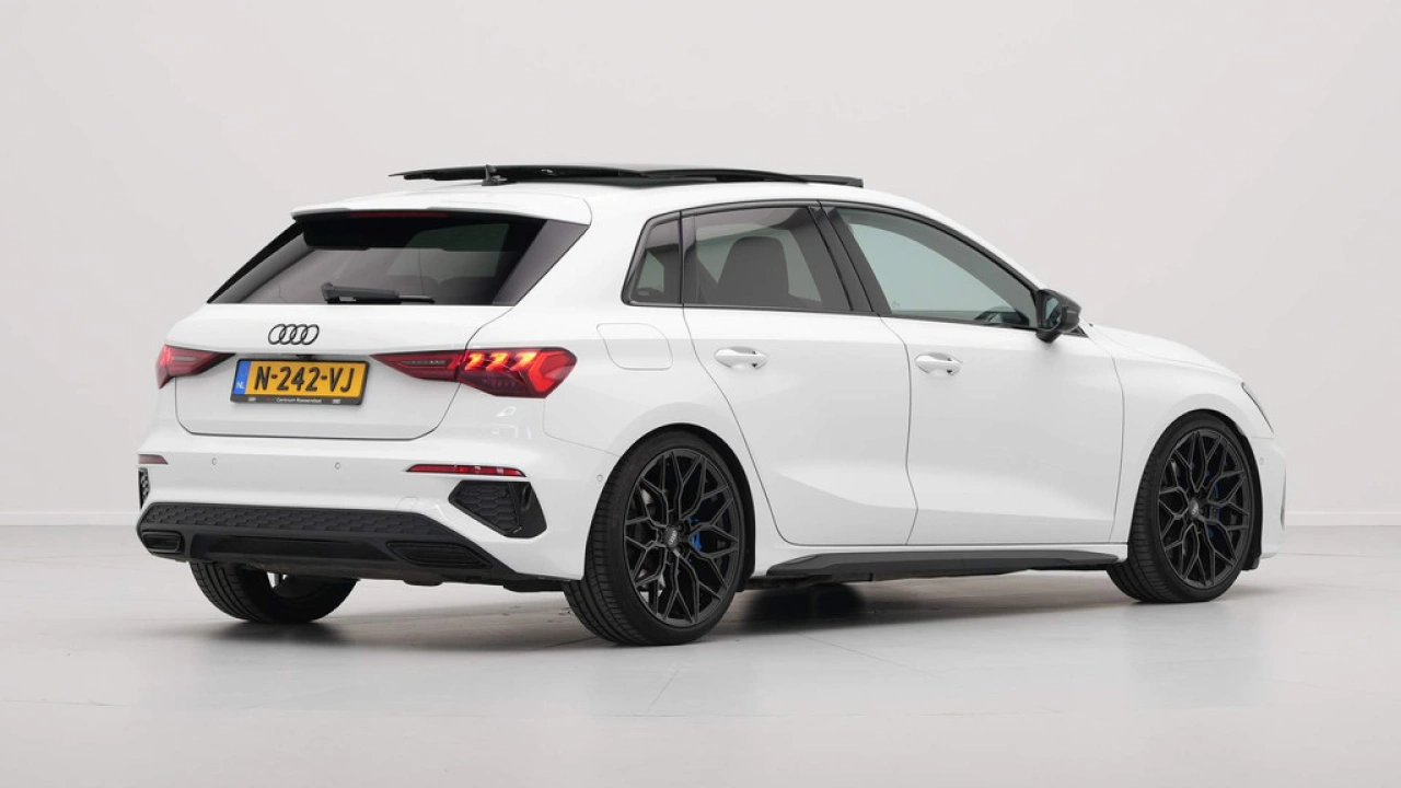 Audi A3 Sportback 45 TFSI e S edition Competition