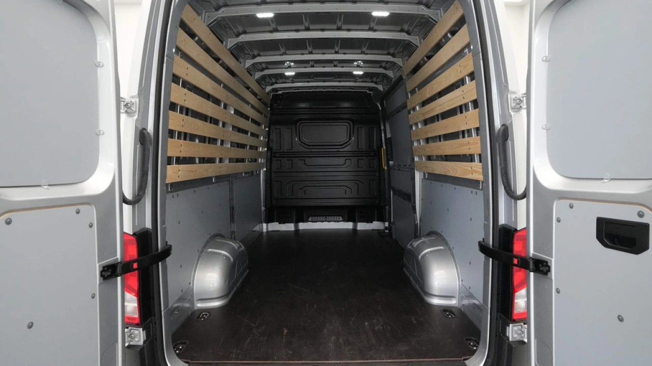 VW Bedrijfswagens Crafter 30 2.0 TDI L3H3