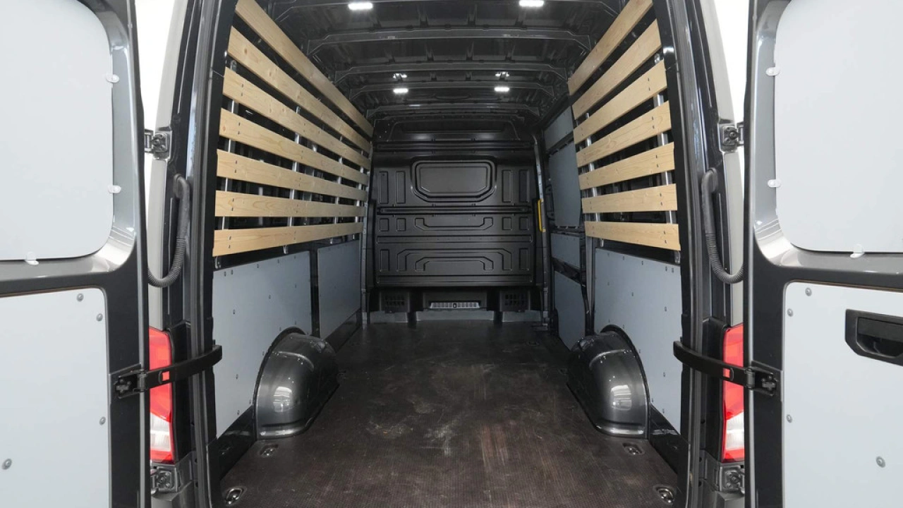 VW Bedrijfswagens Crafter 30 2.0 TDI L3H3
