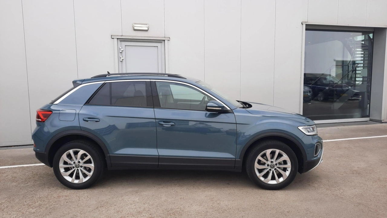 Volkswagen T-Roc 1.5 TSI Life Automaat | Navi | Camera | Trekhaak