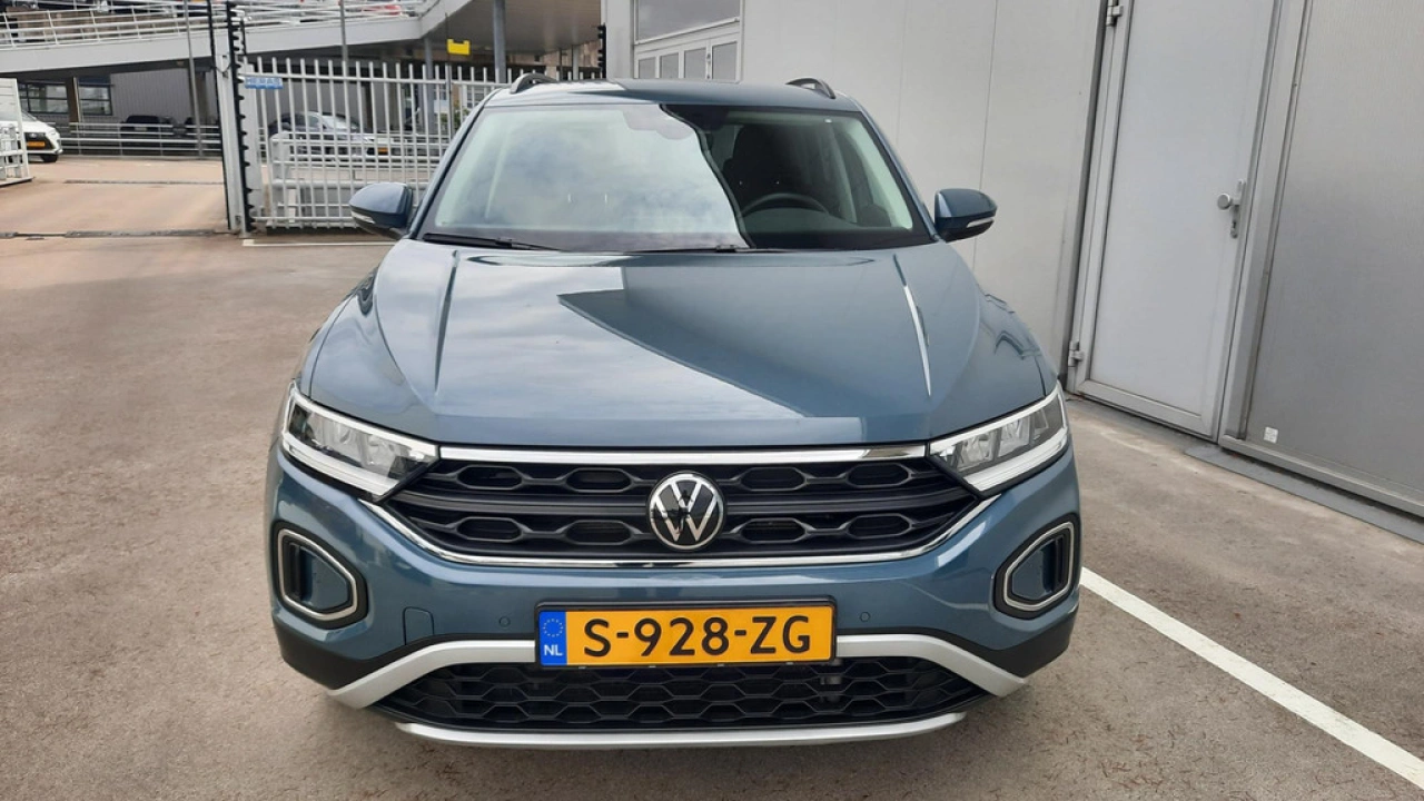 Volkswagen T-Roc 1.5 TSI Life Automaat | Navi | Camera | Trekhaak