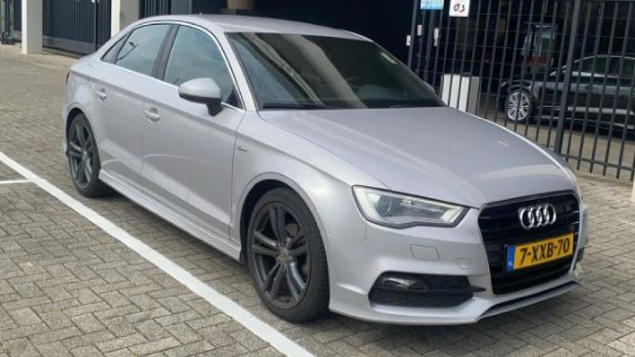 Audi A3 Limousine 1.4 TFSI 150pk S-line / 18