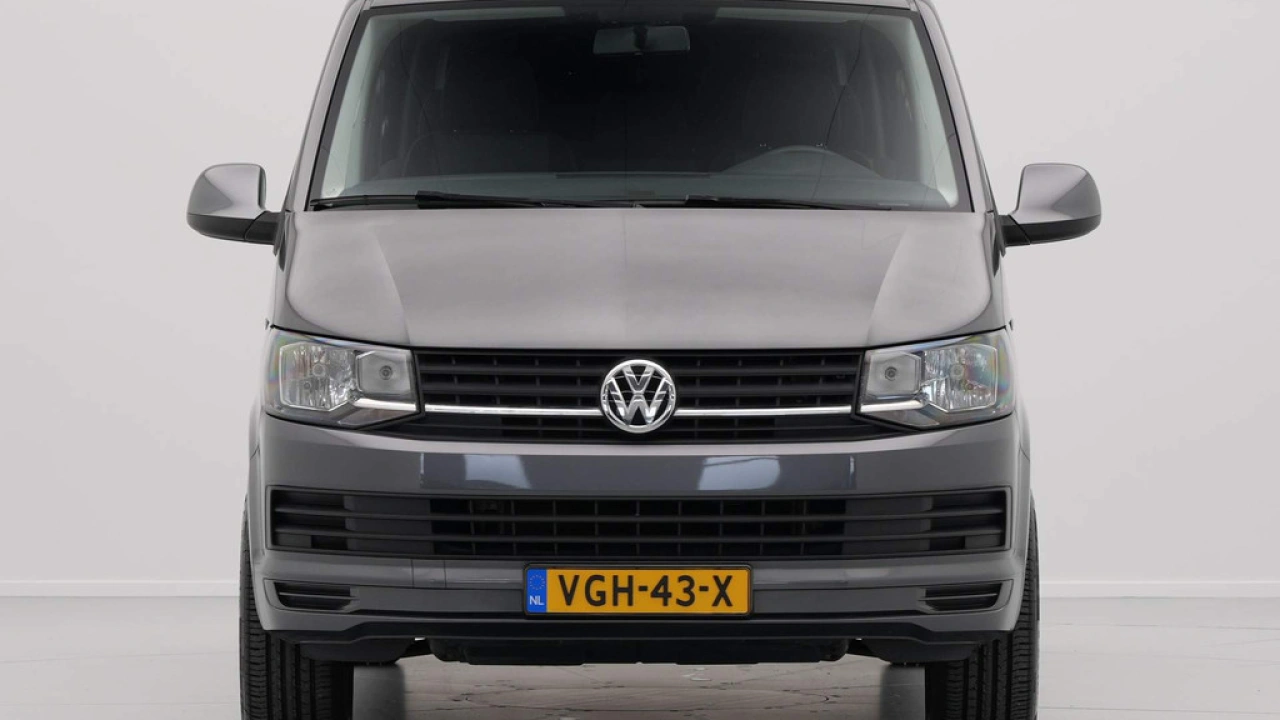 VW Bedrijfswagens Transporter 2.0 TDI 102pk L2H1 DC