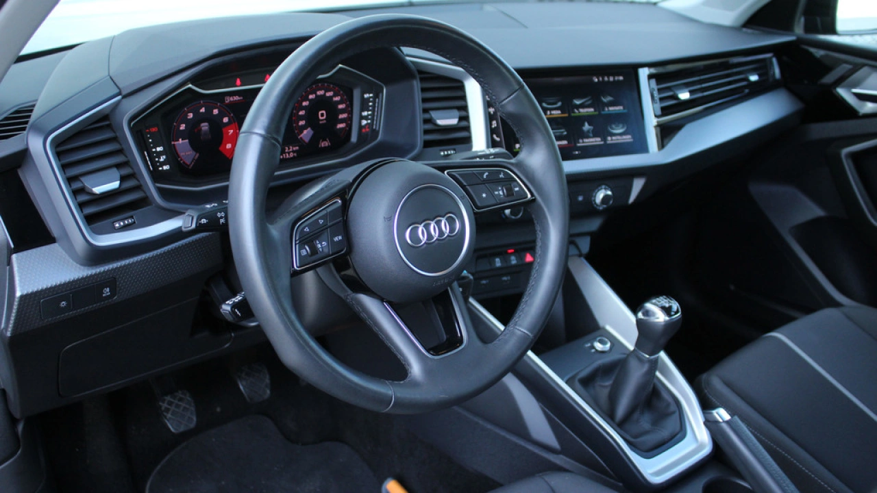 Audi A1 Sportback 25 TFSI 96pk Pro Line | Carplay | Parkeerhulp achter | LMV | Cruise control |