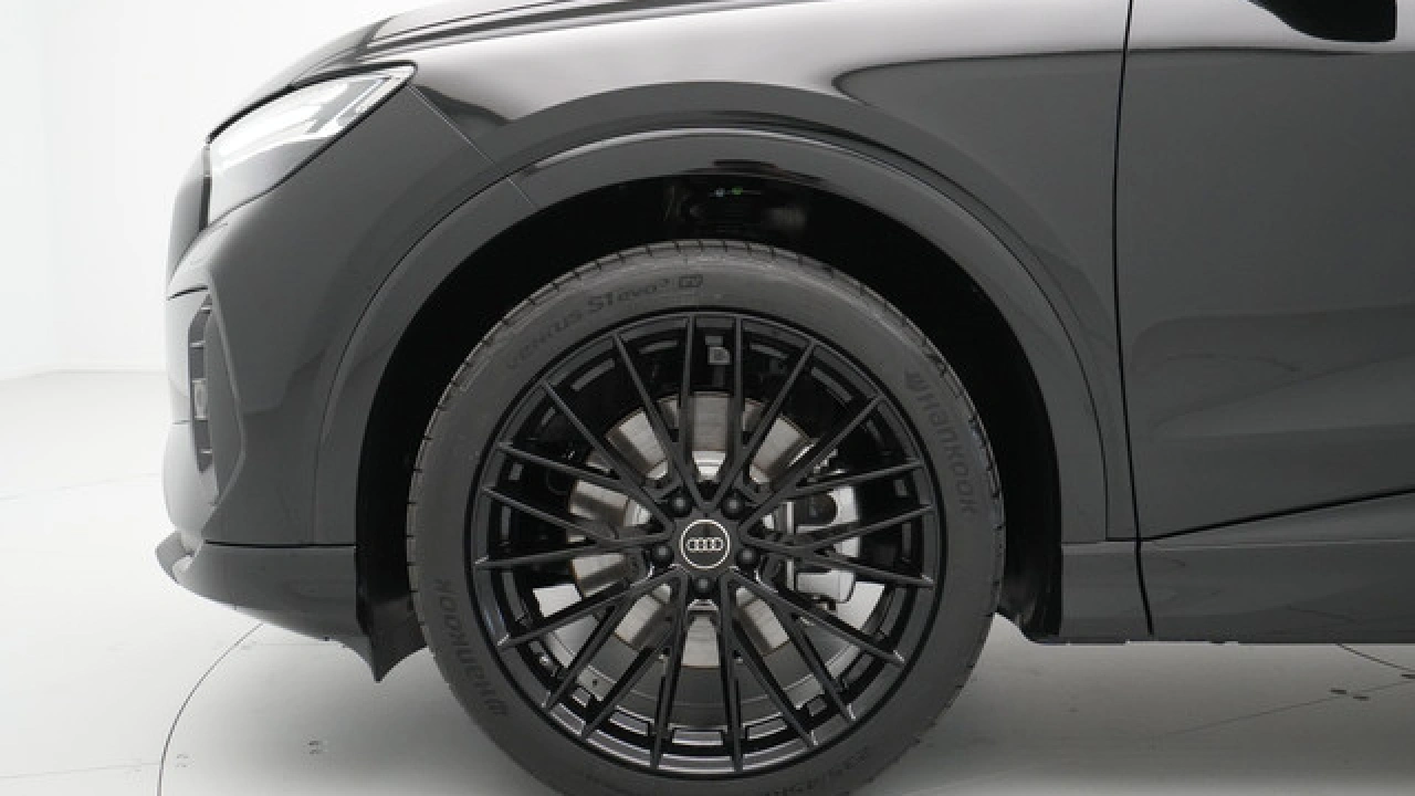 Audi Q4 Sportback e-tron Advanced edition